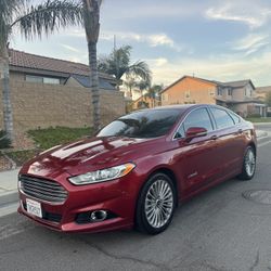 2014 Ford Fusion Hybrid TITANIUM