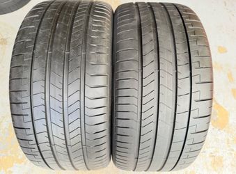 Two Tires 315/35/22 Pirelli P Zero PZ4 Runflats with 90% Left BMW X7
