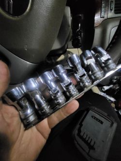 Snap On  Metric 3/8 universal swivel set 11 to 19 great condition sizes in discription
11mm
12mm
14mm
15mm
16mm
18mm
19mm