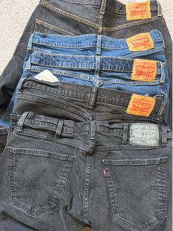 Levi jeans 5 pairs Good Condition