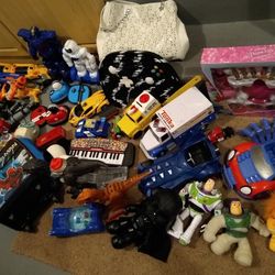 Huge Lot Of Toys, Action Figures, Spider-Man, Dinosaurs, Robots