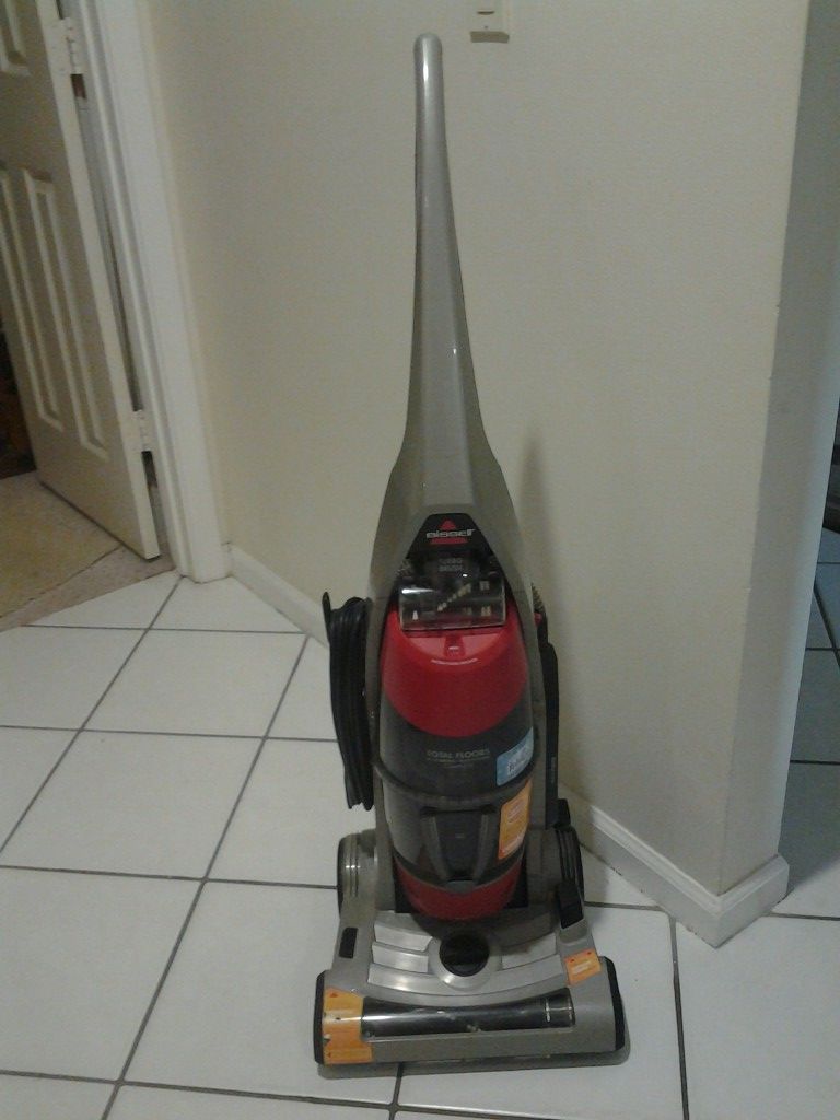 New Bissell total floors complete fabreez hepa filter vacuum cleaner works great!