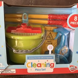 New kids cleaning play set