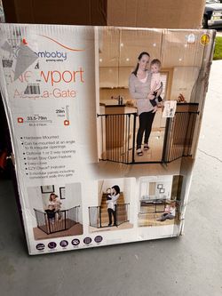 New in box baby gate or dog gate