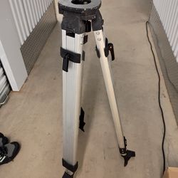 Dutch Hill Aluminum Contractors Tripod 