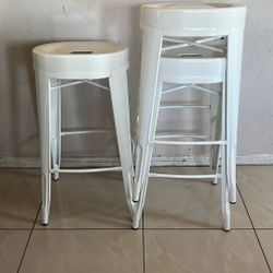 White Bar Stools 