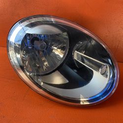 2012 - 2019 VOLKSWAGEN BEETLE RIGHT PASSENGER SIDE HALOGEN HEADLIGHT OEM