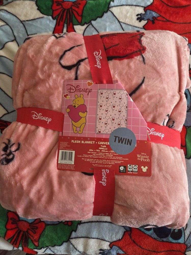 Winnie The Pooh Valentines Blanket