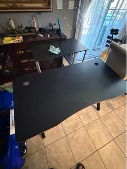 2 computer tables (1 gaming)
