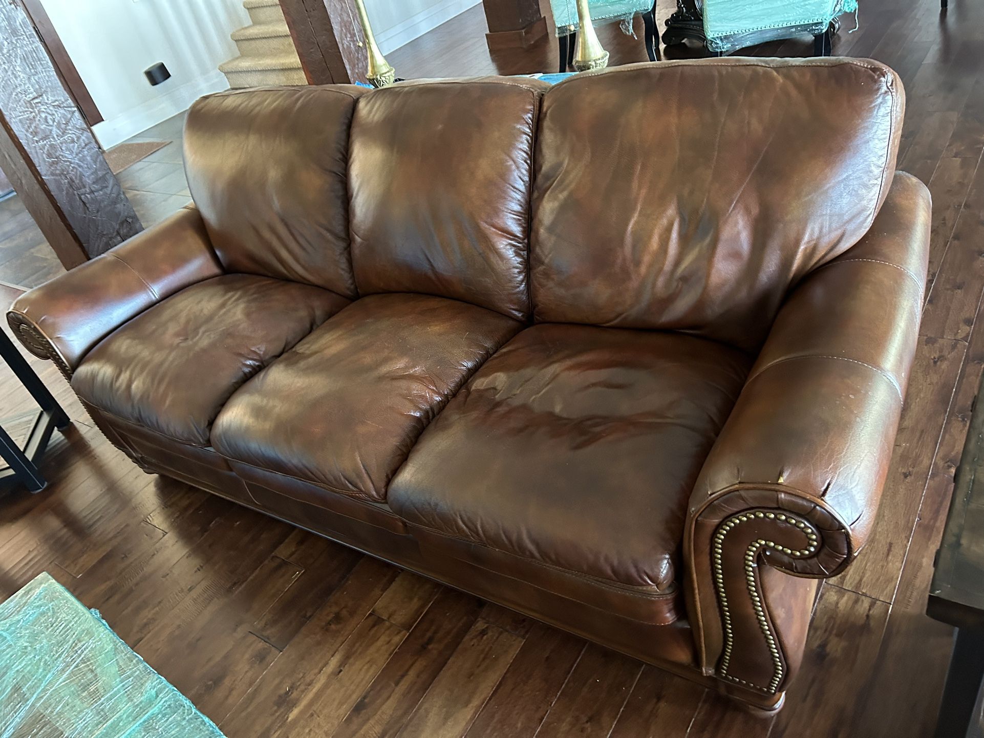 MUST GO Flexsteel- Couch Two matching Chairs Set Excellent Condition.