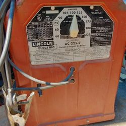 Lincoln arc welder 225 amps 220v 1ph