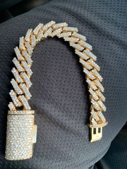 Diamond CUBAN Link 108 grams 10k Gold , Vs1 Diamonds