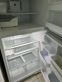 Kenmore Fridge With LED lights