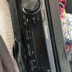 Pioneer Aux USB And Bluetooth 