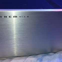 Anthem MCA-5  Amp 200 Watts 