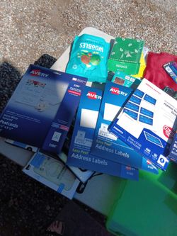 Bundle of Avery labels/business cards/tags