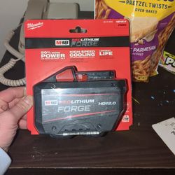 Milwaukee M18 Red Lithium Forge  High Speed Cooling Hd12. 0 Pwr5