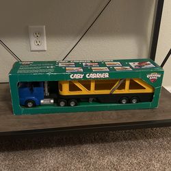 The Chevron Card Cary Carrier 