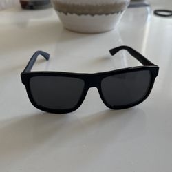 Authentic Italian Gucci Sunglasses For Sale .