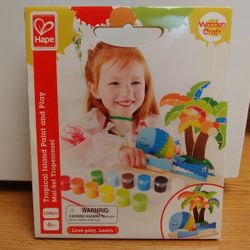 NEW IN BOX Hape Wooden Craft _ Tropical Island Paint and Play Mal - set Tropeninsel.
Includes 104 pieces.
