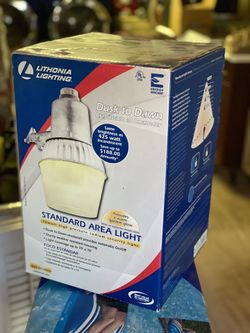 NIB - Dusk to Dawn dock light