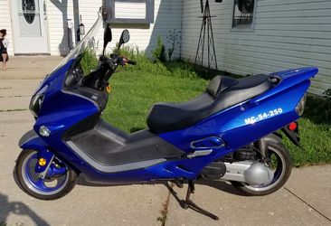 2008 roketa 250cc scooter on sale price