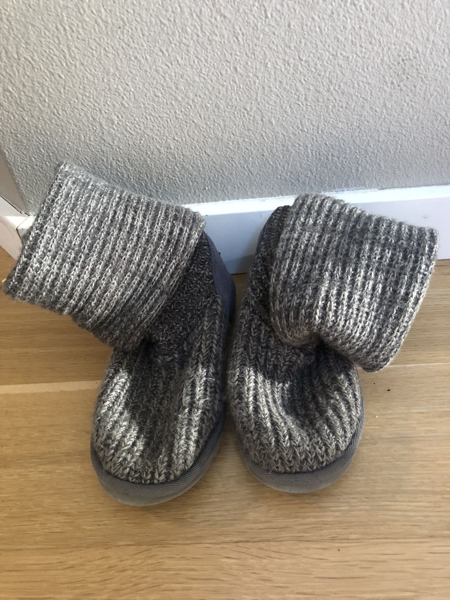 Grey Cardi Uggs -DECREASED PRICE