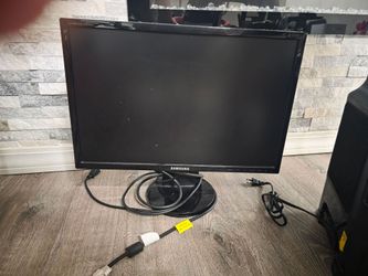 Samsung SyncMaster 2243BWX 22" LCD Flat Screen Monitor With Power Cable