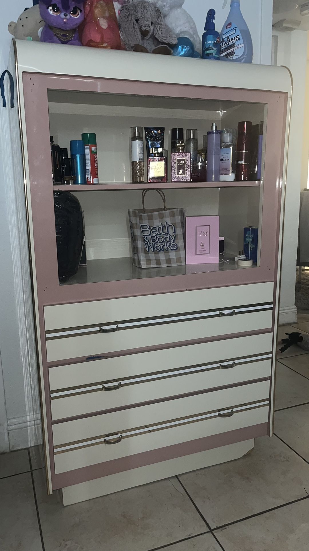 Dresser