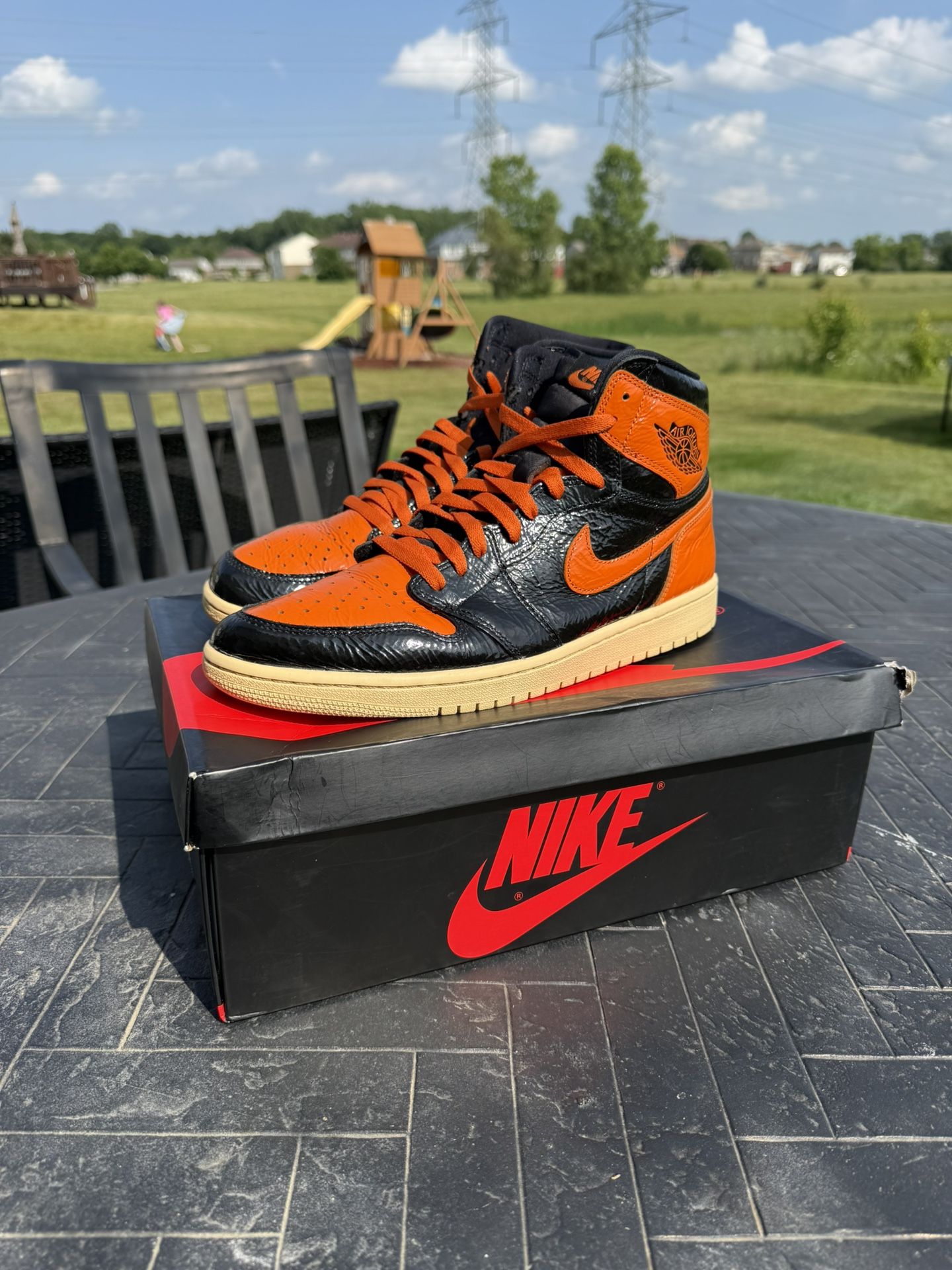 Jordan Retro 1 “Shattered Backboard”