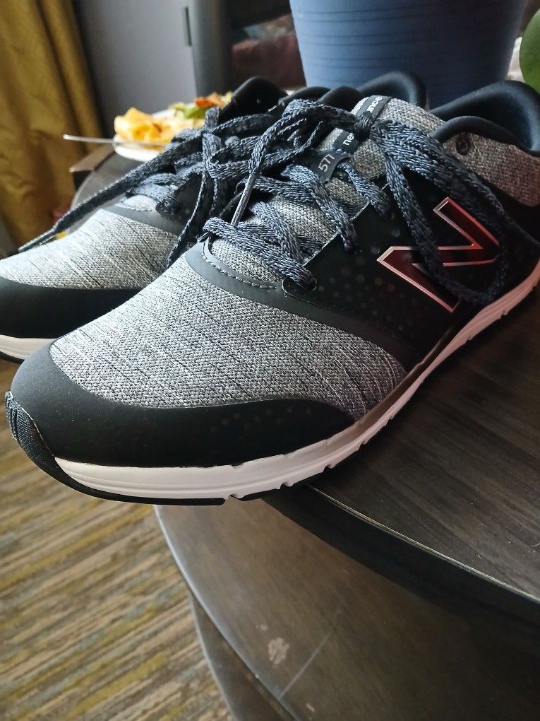 Women New Balance Size 10 New