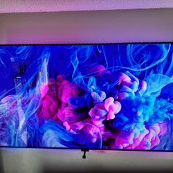 Samsung 75” LED TV w/ Govee LED & Tilt Wall Mount