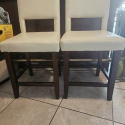 LIGHT BEIFE BAR STOOLS  (2)