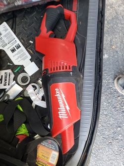 Milwaukee M12 Vacuum