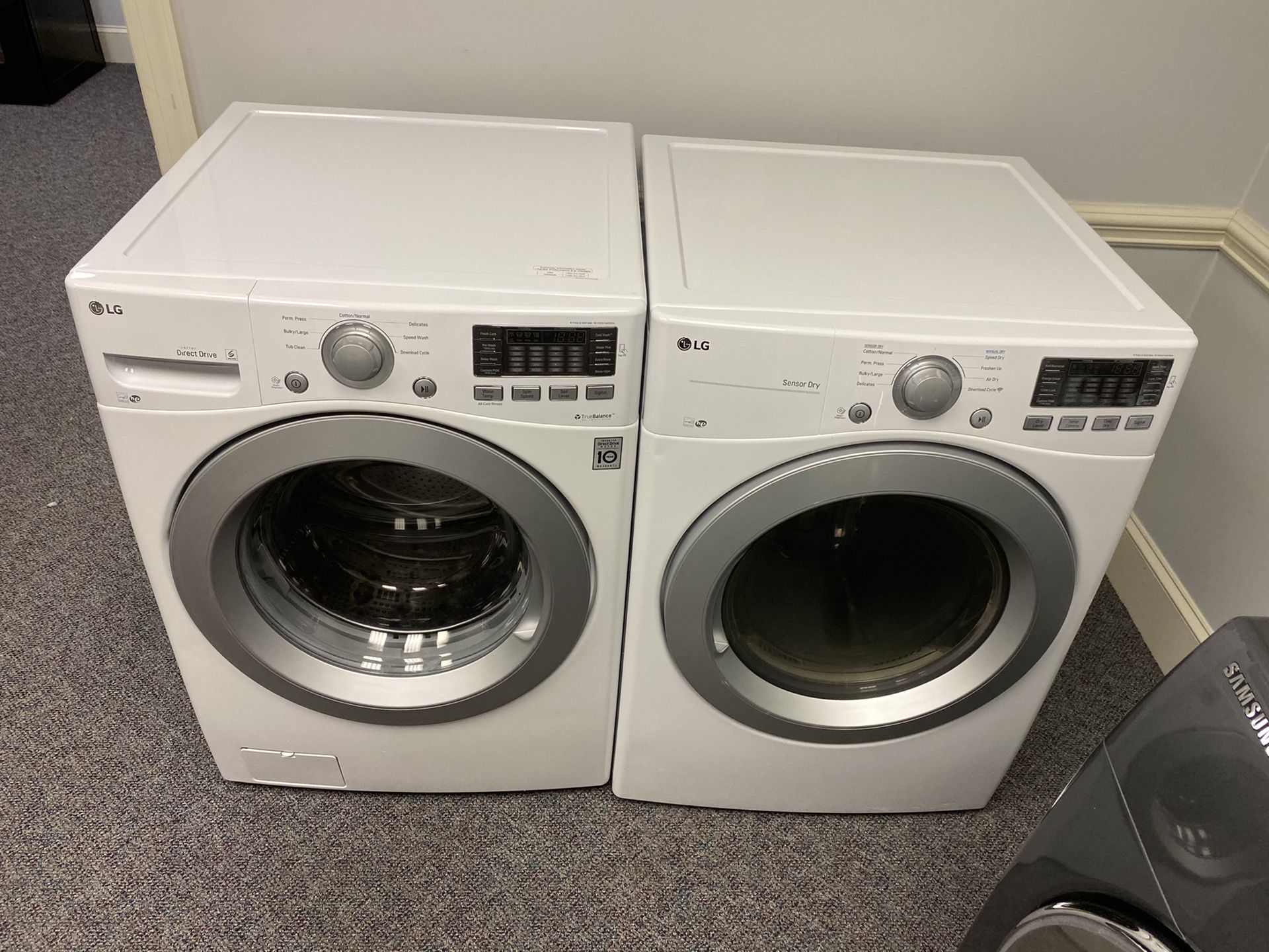 LG HIGH EFFICIENCY FRONT LOAD WASHER AND DRYER SET