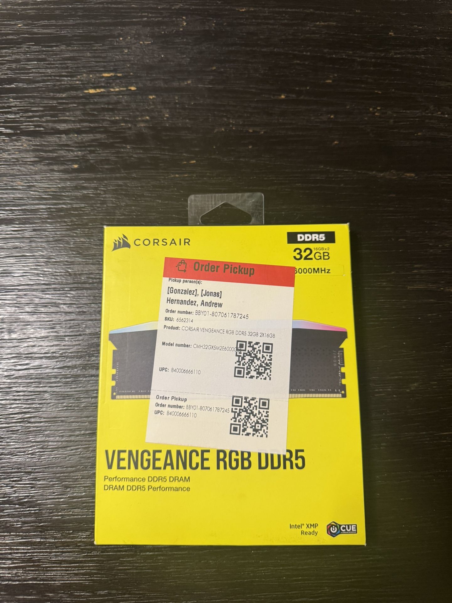 CORSAIR - VENGEANCE RGB 32GB (2x16GB) DDR5 6000MHz C36 UDIMM Desktop Memory - Black