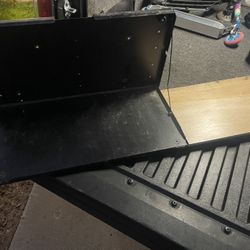 FrontRunner Drop Down Tailgate Table 