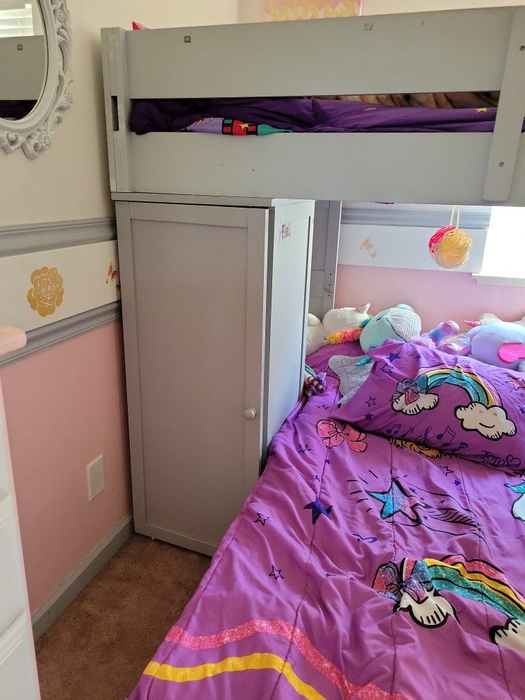 Bunkbeds With Desk Mattress Included