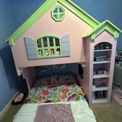 Adorable Dollhouse Complete Bedroom Set