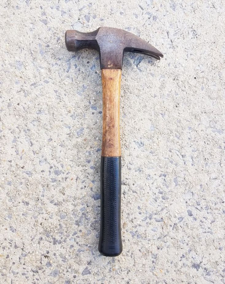 Vintage Stanley 20Oz Wood/Rubber Handle Claw Hammer