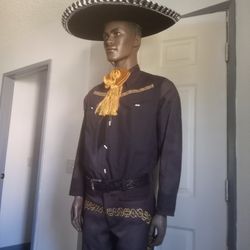 Mariachi Man Life Statue