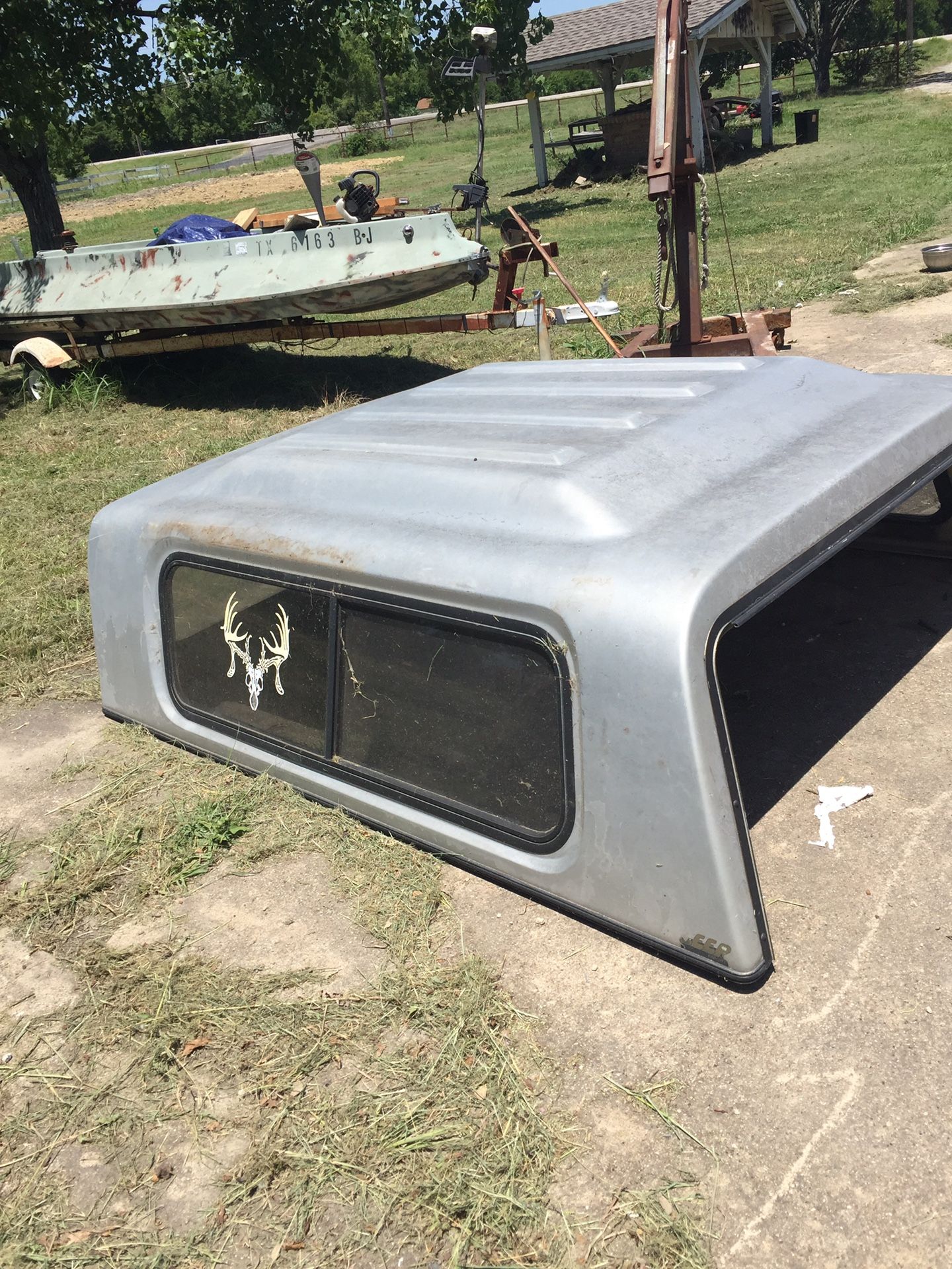 F250 Camper Shell Length 7ft Width 6ft