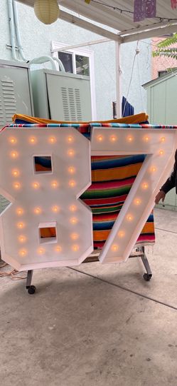 Marquee Numbers