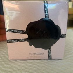 VIKTOR & ROLF FLOWERBOMB LEAU DE PARFUM
