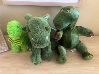 Dinosaur/dragon stuffed animals