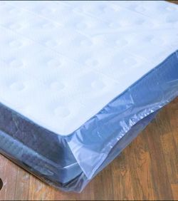 🚨King Size Mattress 🚨 (FREE DELIVERY)