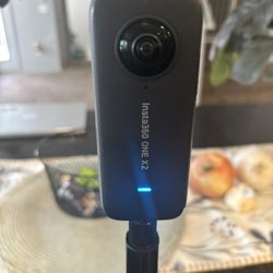 📸 Insta360 ONE X2 – Pocket-Sized 360° Action Camera