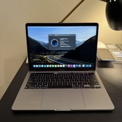 13” MacBook Pro M1 Chip 8GB Ram 256SSD! Like new condition!