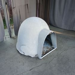 Dog igloo