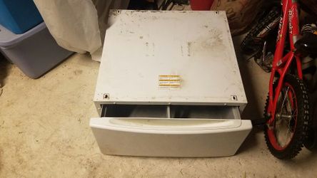 Pedestal/ Storage for washing machine